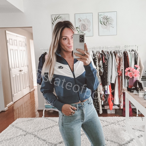 Nike Tops - Nike blue white zip up crop top jacket